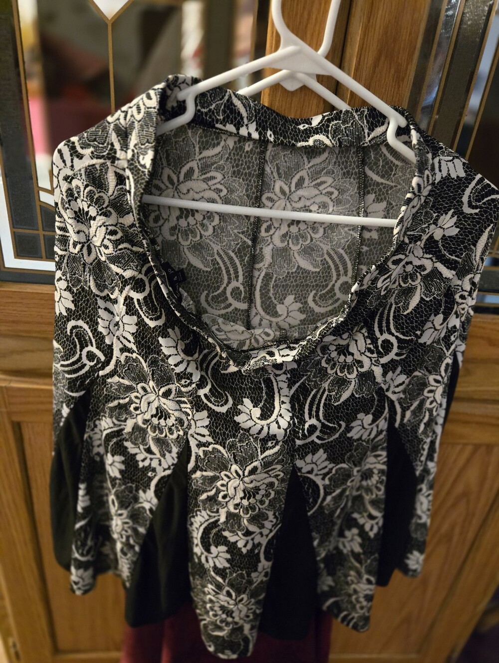 Women's Black & White Floral Lace Print Peplum Top